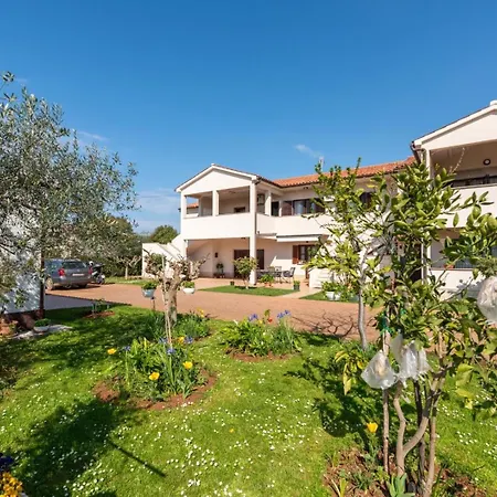 Apartment Marchela *